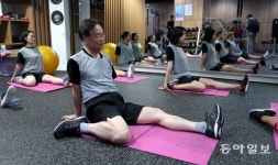 “50대, 하루 한 시간 운동해야”…순환기내과 교수가 전하는 GX 건강법