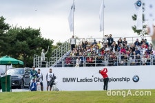 BMW 레이디스 챔피언십 흥행 예감… 평일에도 구름관중