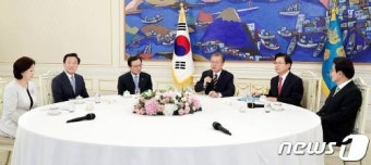文대통령, 오늘 여야 대표와 만찬…‘조국 갈등’ 이후 첫 회동
