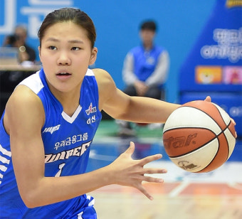 183cm 박지현 억척수비, 5점에 묶인 198cm 박지수