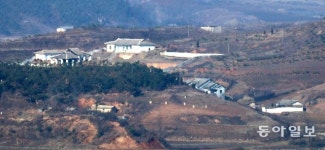 [청계천 옆 사진관] 파주에서 최단 거리 북한 마을 살펴보니…
