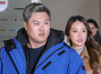 파란머리 염색한 괴물 “NL과 큰 차이 안 느낄듯” 자신감