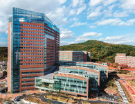 흙과 불로 빚은 ‘황토벽돌’… 도시와 사람을 숨 쉬게 하다