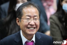 대구서 부활한 홍준표 “천신만고 겪으며 승리…조속히 당 복귀”