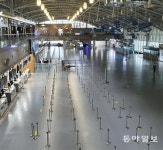 불꺼진 김해공항… 인근 상권도 올스톱