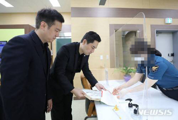 강용석 “박원순 사건 종결 막겠다”…부시장 ‘방조죄’ 고발 | 포토뉴스