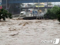 광주·전남, 천둥·번개 동반한 강한 비…침수 피해 잇따라