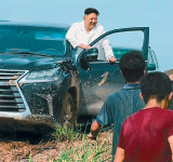 김정은 황해북도 수해현장 방문… 국무위원장 몫 양곡-물자 풀어