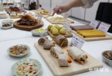 반려동물 유모차에 이어 소주, 맥주까지?…2020 코리아펫쇼 개막[청계천 옆 사진관]