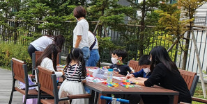 학부모 38명이 자녀 60명 ‘육아 품앗이’… “아이들 사회성 키우고 코로나 우울증 씻어”