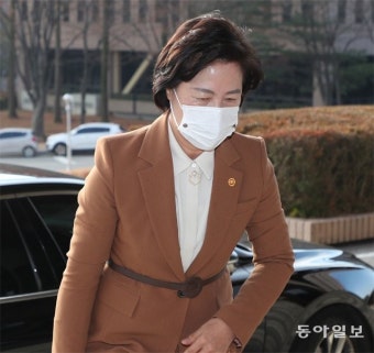 법무부 감찰위 1일 소집… ‘추미애 장관의 윤석열 총장 감찰’ 적법성 따진다