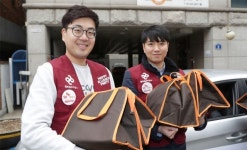 “결식 아동들에게 ‘행복 도시락’ 배달 갑니다”