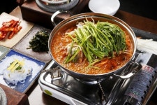 “팔팔 끓여서 괜찮아” 깍두기 이어 이번엔 동태탕 재사용 논란