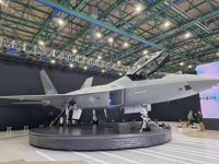 文대통령 “독자개발 전투기 KF-21, 2032년 120대 실전배치”