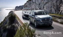 [화요 명차]검정색 중무장한 ‘렉스턴’… 쌍용차의 특별한 SUV