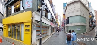 코로나19 강타 당한 명동…화장품 매장 절반 ‘폐업’[청계천 옆 사진관]
