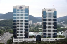 [포토]현대차 양재사옥 간판 교체… 영어 문구 삭제