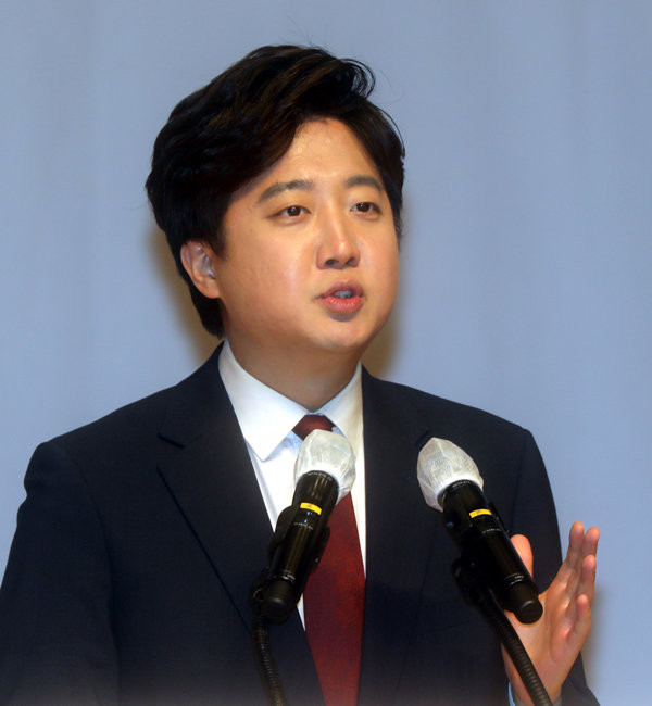 이준석 의원, 개혁신당 당대표로 확정...98.22% 득표율으로 대단히 지지받아