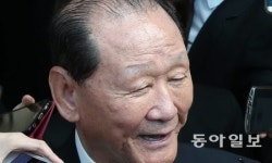 아워홈 구자학 회장 퇴진…LG그룹서 독립한지 21년만