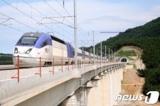 경부선 KTX 상·하행 9개 열차 지연운행…전차선 장애 발생