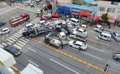 여수서 탁송차량 횡단보도 덮쳐…보행자 등 10여명 사상