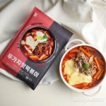 ‘국물치즈·숯불킹’ 두 가지 맛을 한 팩에…걸작떡볶이치킨, HMR 떡볶이 출시