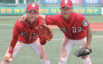 고교 1년 선후배 김하성과 박효준, 이번엔 누가 웃을까