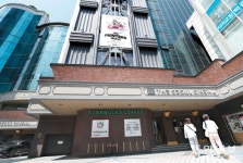 [인사이드&인사이트]“42년 추억 밴 서울극장… 영사기 멈춰도 원형은 보존해야”