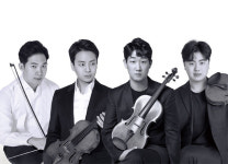 코트 걸친 네 남자의 중저음 앙상블… ‘포 비올라’와 함께 가을에 빠져보세요