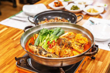 남대천 바람 한줄기 오롯이 담은 그 맛[식객 이윤화의 오늘 뭐 먹지?]
