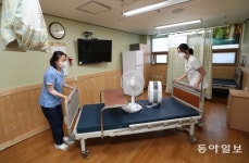코로나 중환자 갈 병상 못 구해…응급실서 사흘 넘게 대기 일쑤
