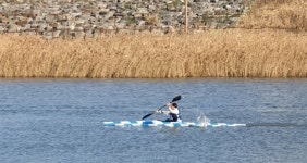 카누 훈련에 겨울 잊고 비지땀