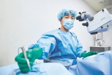 [헬스캡슐]온누리스마일안과, ‘렌즈삽입술 10년 후 시력과 안전성 OK’ 논문 발표 外