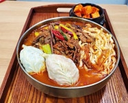 마음이 허할때… 차곡차곡 채워줄 ‘육칼두’[임선영 작가의 오늘 뭐 먹지?]