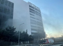 평택 냉동창고 화재 현장서 소방관 3명 연락 두절 (영상)