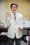 “치매, 막을 수 없는 병 아냐…매일 ‘이것’ 하면 40% 이상 예방”