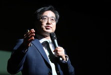 김동연 “공무원 책상머리가 문제?…이재명 일머리도 썩”