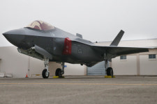 동체 착륙한 F-35A 스텔스전투기 ‘조류 충돌’ 확인