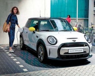 미니 첫 전기차 국내 출시… 한번 충전에 159km