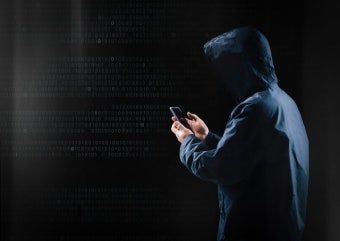 “선물 안 돌려주면 사진 유포”…前연인 협박한 현직 경찰