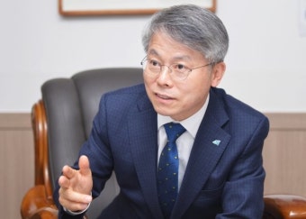 ‘꼼수 탈당’ 민형배 의원, 업무방해 혐의로 검찰 고발당해