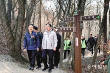 산림청-대전시 “국가숲길 된 대전둘레산길, 명품 코스로 만든다”