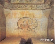 고구려 고분벽화가 세계에서 가장 특별한 벽화인 이유는?[전승훈의 아트로드]