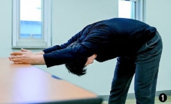 “오십견, 나이-성별 무관… 팔심 떨어지면 회전근개 파열 의심”