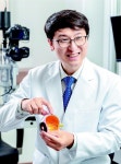 효안과 건강기능식품 | “안약 넣고 꾸준히 걷고 달리고 수영하면 녹내장 극복”[베스트 닥터의 베스트 건강법]