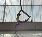 병원에서 “신경 자르라”던 이 여자, 폴댄스가 인생을 바꿨다[양종구의 100세 시대 건강법]