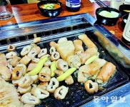 삼국유사 품어낸 비슬산, 분홍빛으로 물들다[전승훈 기자의 아트로드]