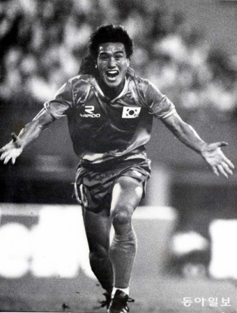 ‘축구 레전드’ 김주성이 전직 은행원 형님의 전화를 기다리는 이유[유재영의 전국깐부자랑]