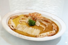 황실요리부터 창의적 현대 음식까지… ‘맛의 도시’로 떠나는 미식기행