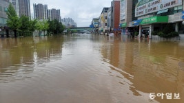 호남에 시간당 최대 67mm 물폭탄… 물에 잠긴 목포